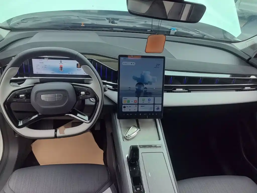 Geely Boyue L — миниатюра 10