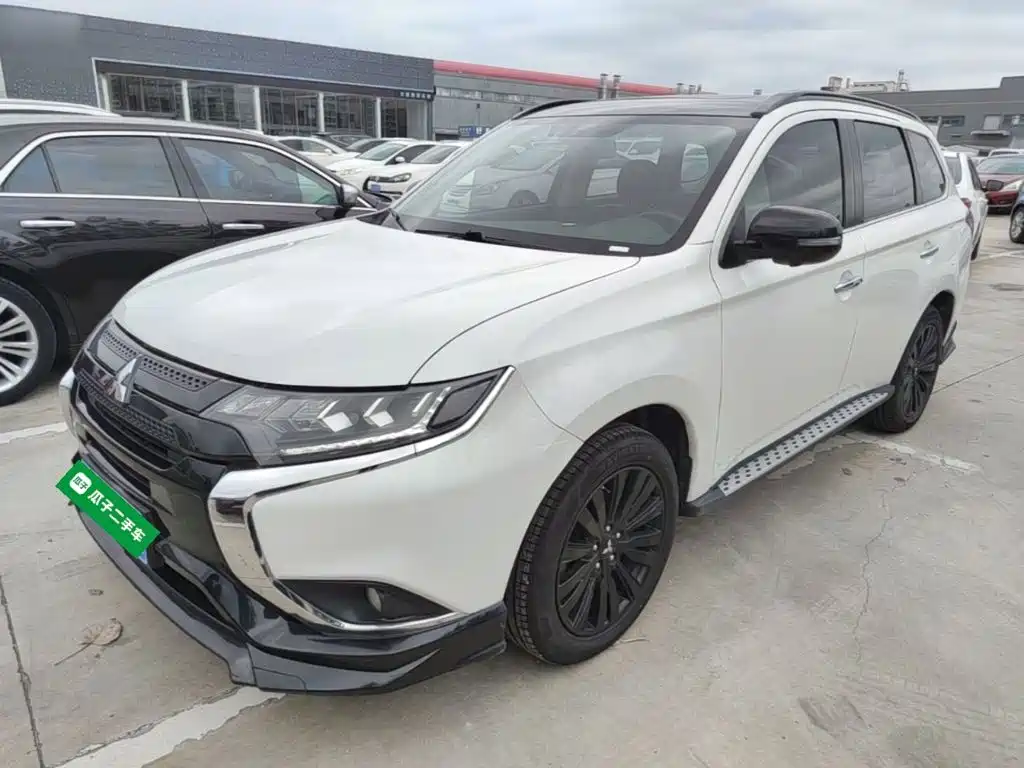 Mitsubishi Outlander — миниатюра 2