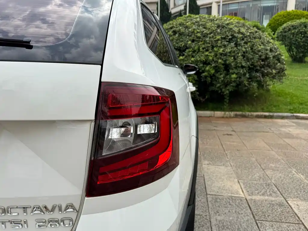 Skoda Octavia — миниатюра 11