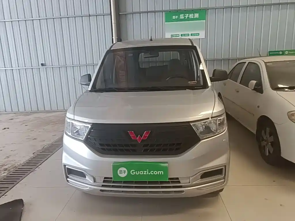 Wuling Hongguang V — миниатюра 3