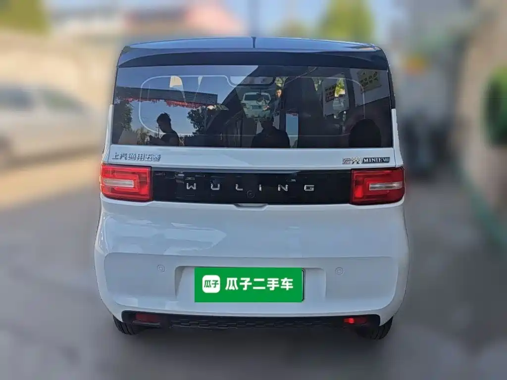 Wuling MINIEV — миниатюра 4