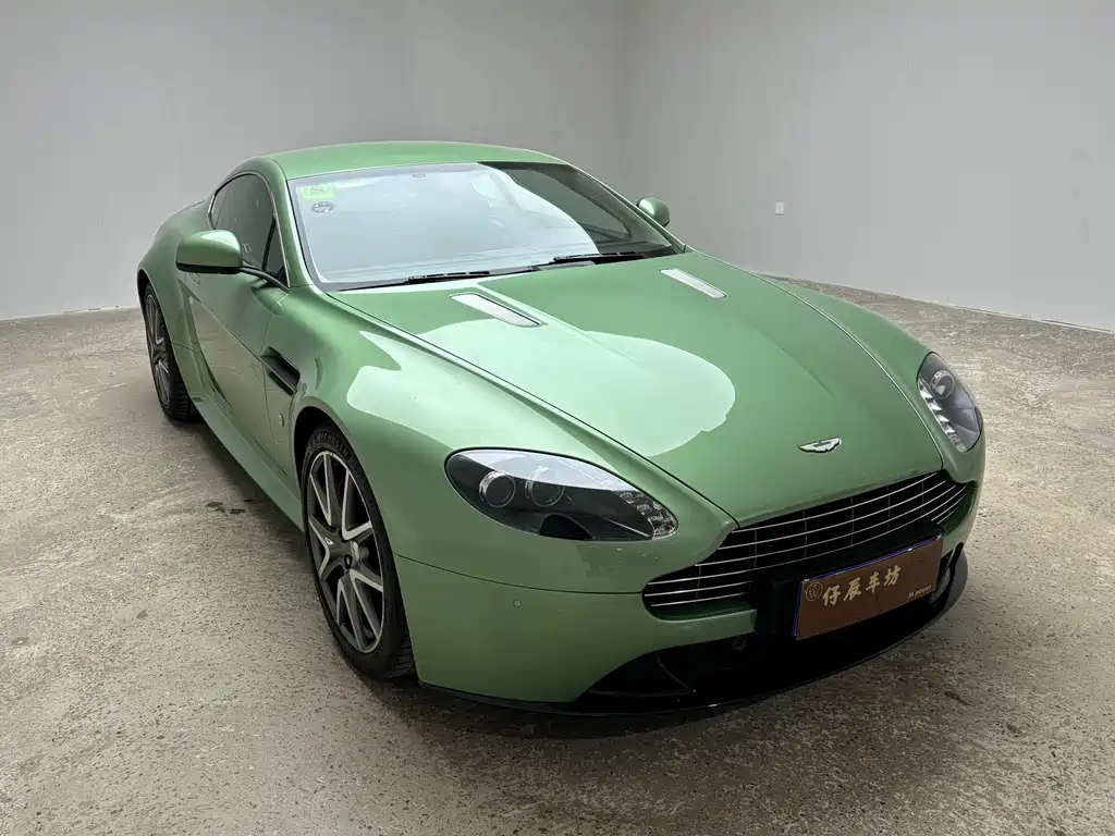 Aston Martin V8 Vantage 2012 4.7L S Coupe
