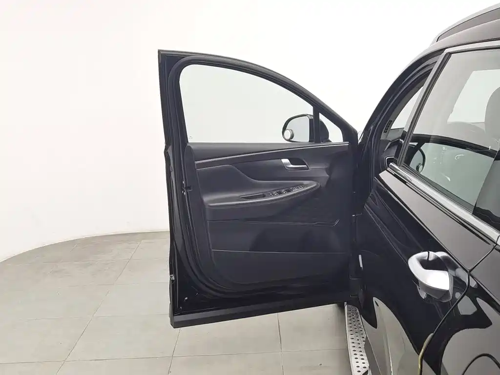 Hyundai Santa Fe — миниатюра 8
