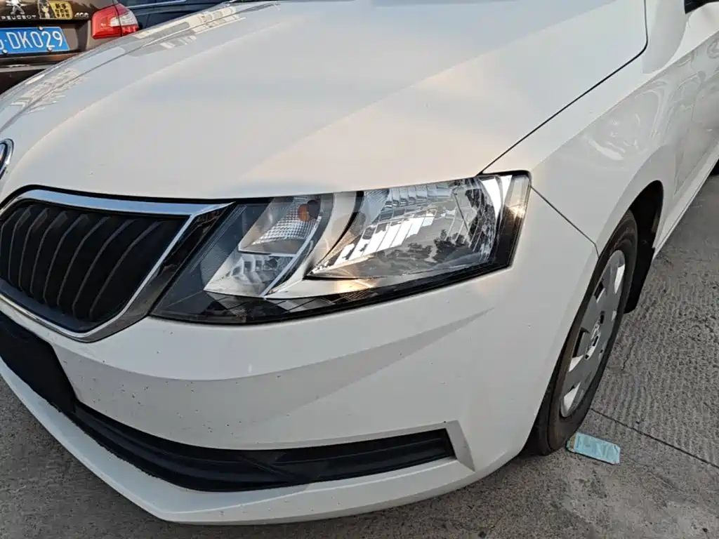 Skoda Rapid — миниатюра 24
