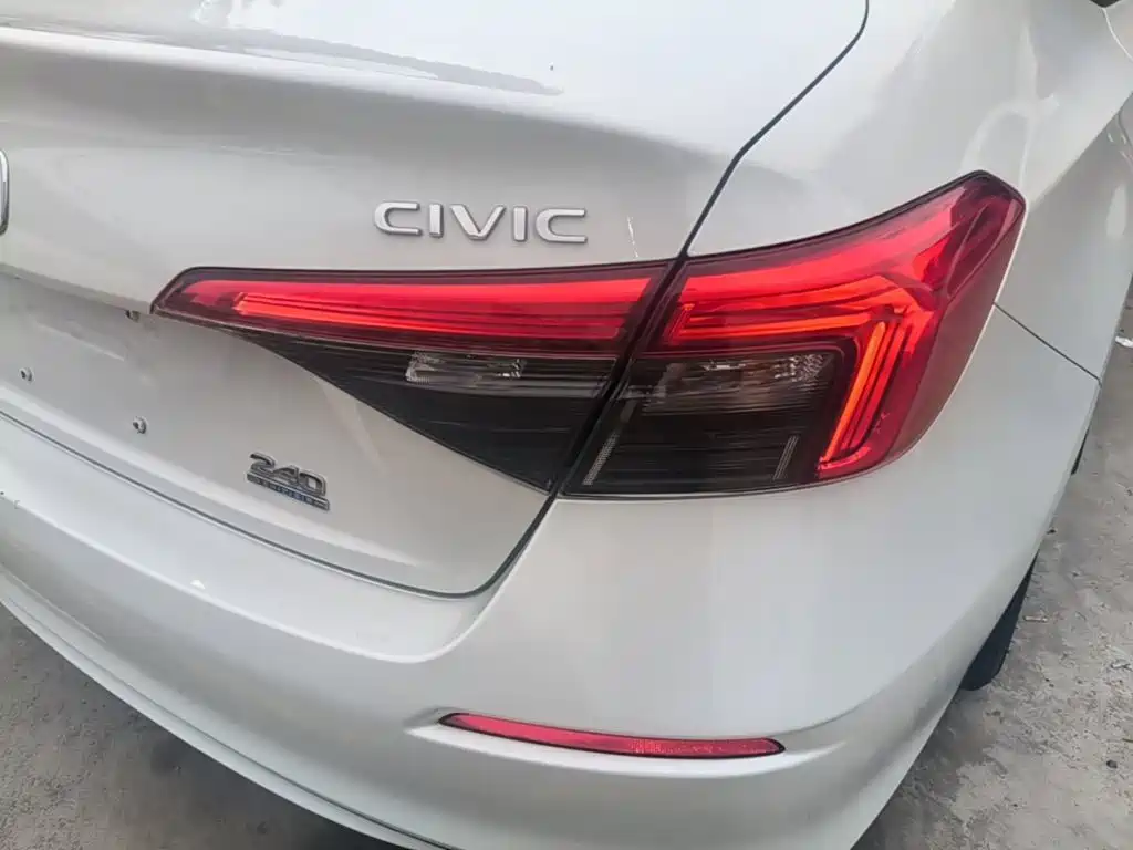 Honda Civic — миниатюра 8