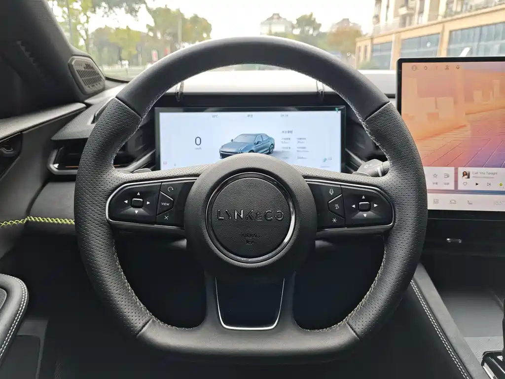 Lynk & Co 03 — миниатюра 9