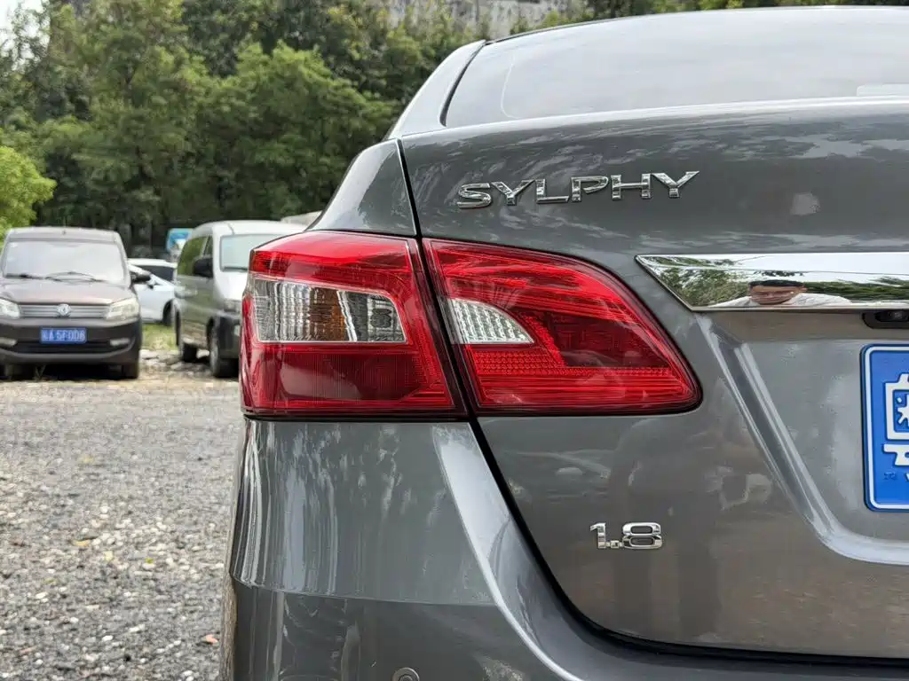 Nissan Sylphy — миниатюра 8