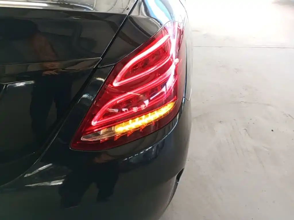 Mercedes-Benz C-Class — миниатюра 8