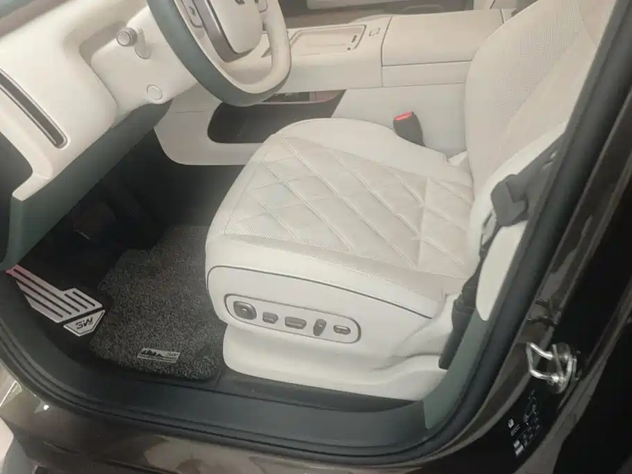 Li Auto Li L9 — миниатюра 9