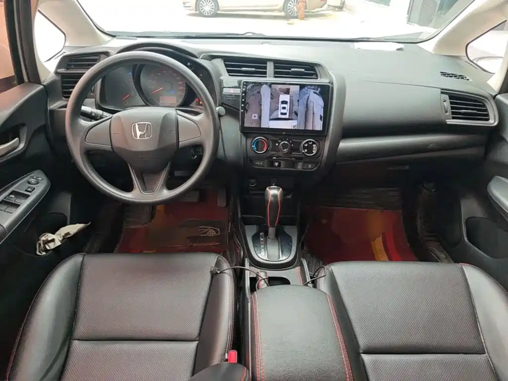 Honda Fit — миниатюра 10
