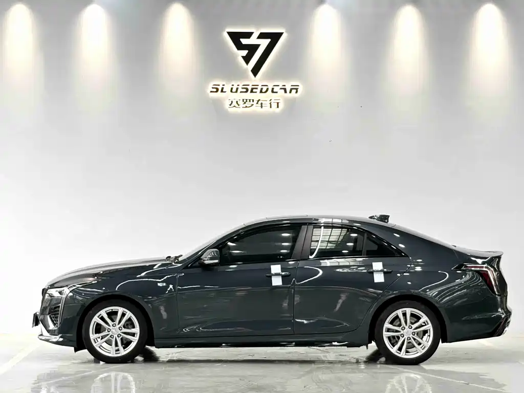 Cadillac CT4 2020 28T Fashion