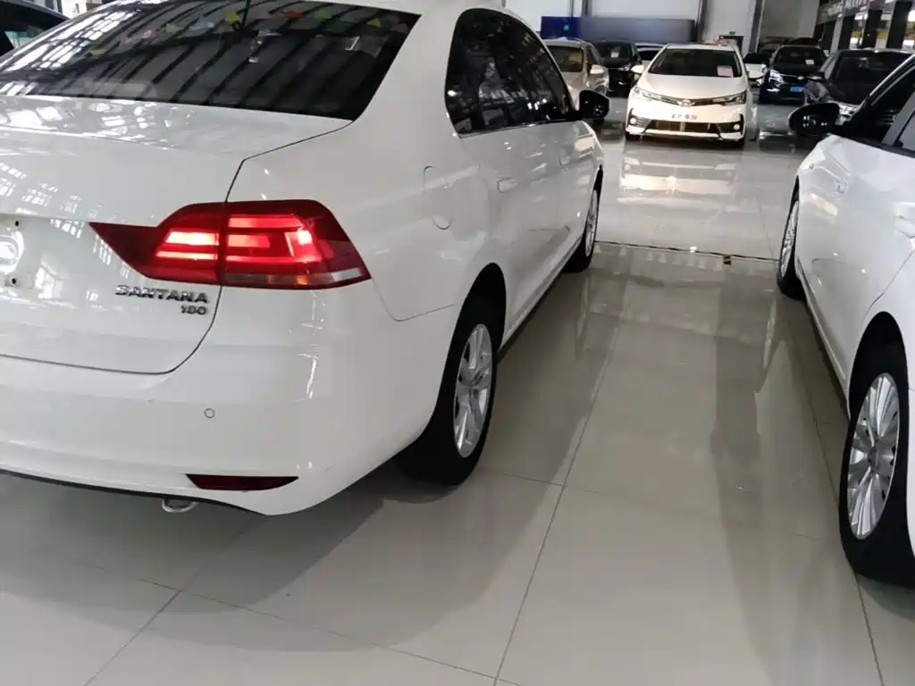 Volkswagen Santana — миниатюра 8