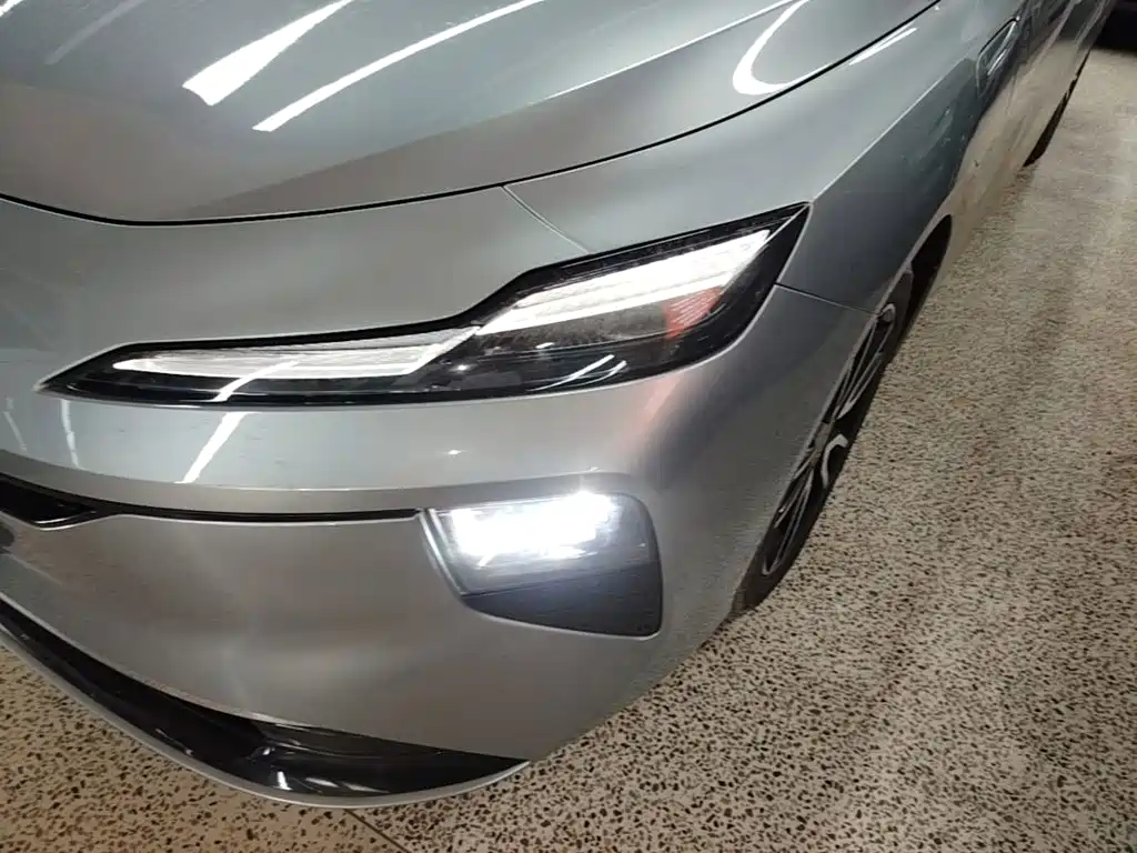 Roewe Young Wai D6 — миниатюра 24