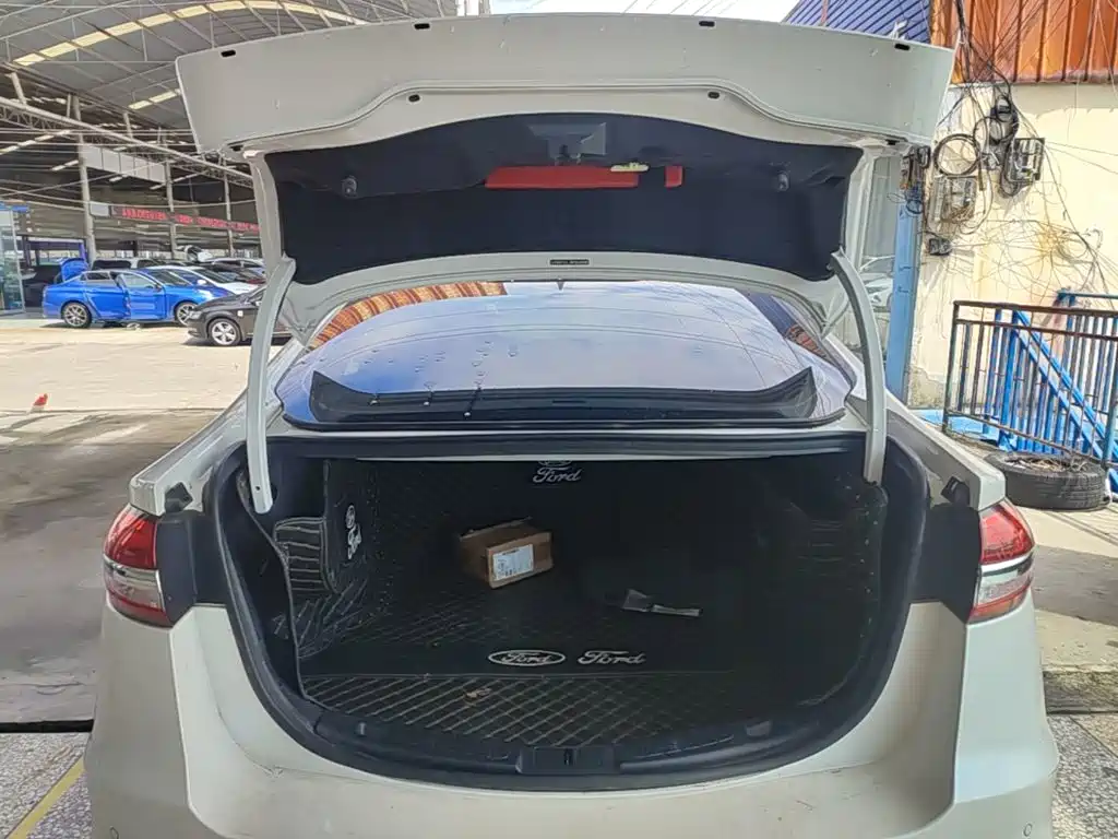 Ford Mondeo — миниатюра 19