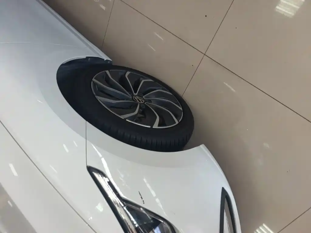 Volkswagen Golf — миниатюра 23