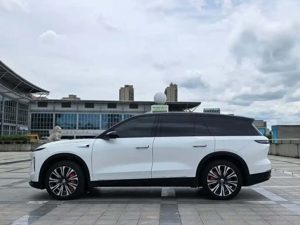 NIO ES8 2024 75kWh