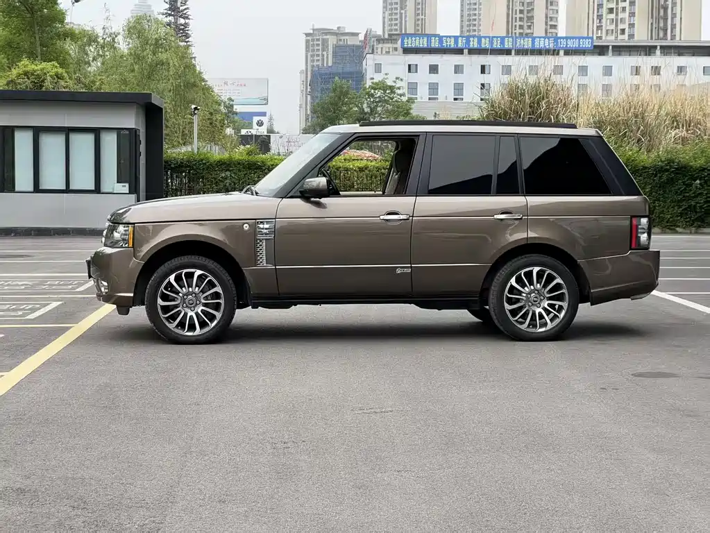 Land Rover Range Rover — миниатюра 7