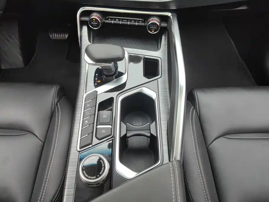 Geely Xingyue — миниатюра 16