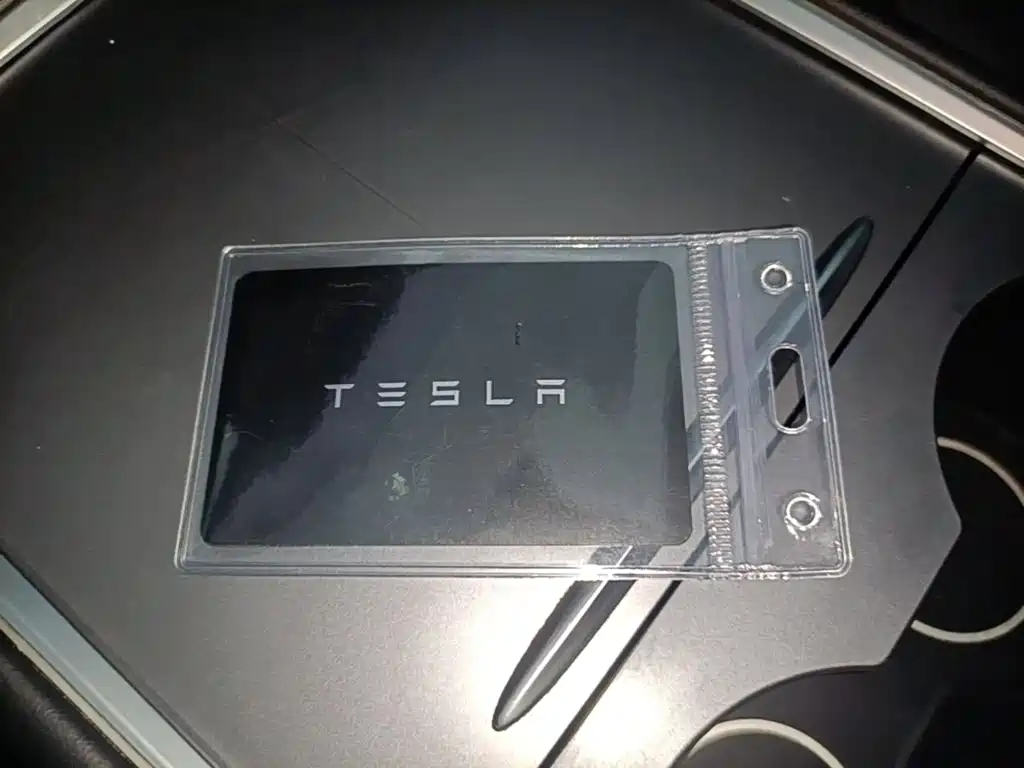 Tesla Model 3 — миниатюра 9