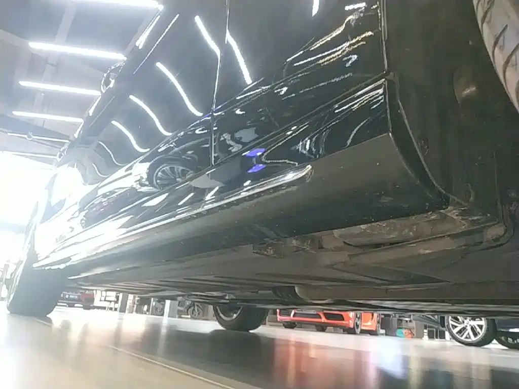 Mercedes-Benz E-Class — миниатюра 21