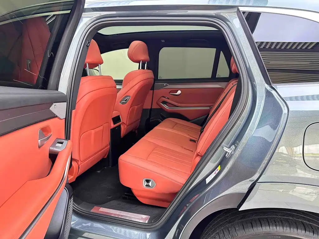 BYD Tang L L 2025 DM 200KM Flagship