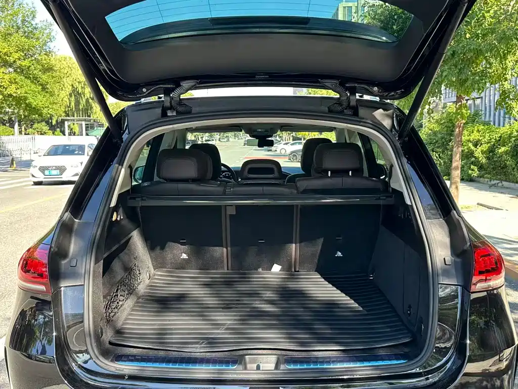 Mercedes-Benz GLE (Import) — миниатюра 8