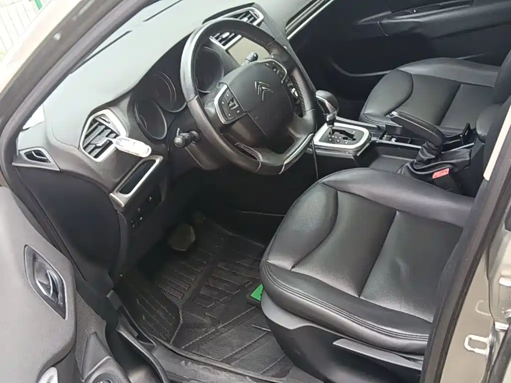 Citroen C4L — миниатюра 15