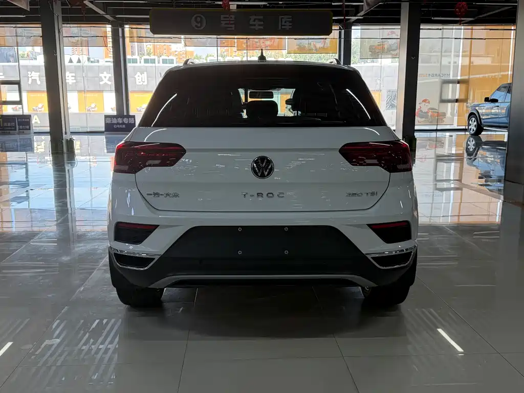 Volkswagen T-Roc — миниатюра 8