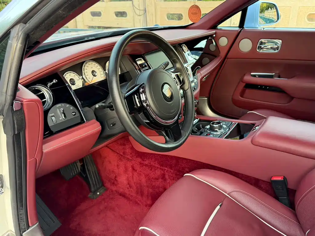 Rolls-Royce Wraith — миниатюра 12