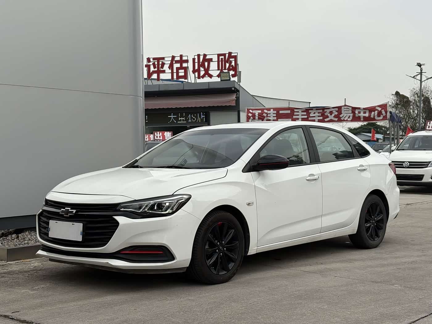 Chevrolet Monza 1.0 л 2021 г. Белый, пробег 48000 км