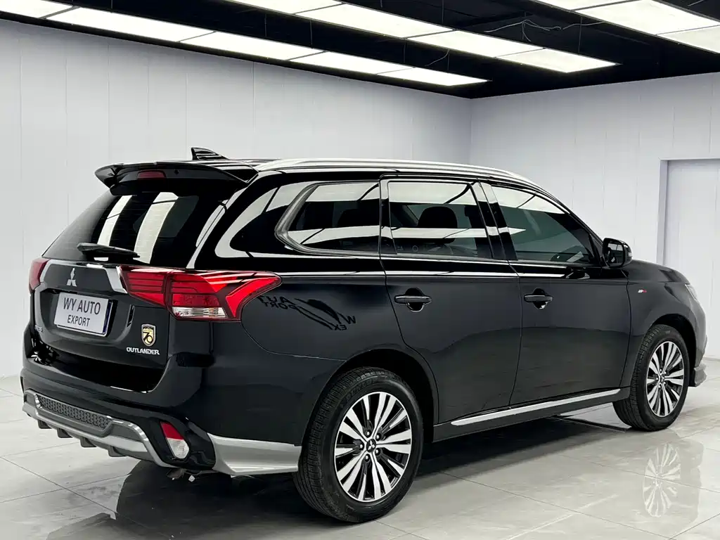 Mitsubishi Outlander — миниатюра 4