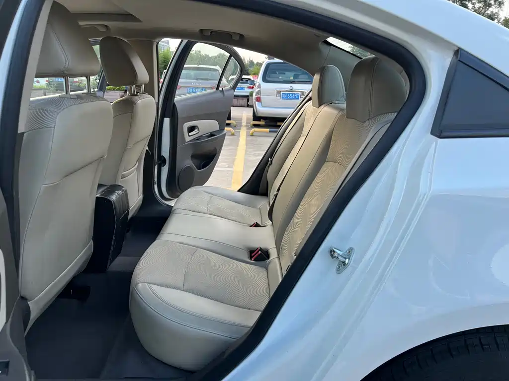 Chevrolet Cruze 2015 1.5L SE MT