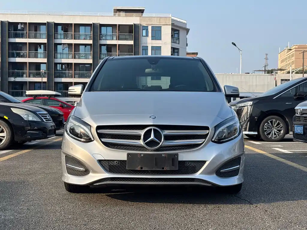 Mercedes-Benz B-Class — миниатюра 2