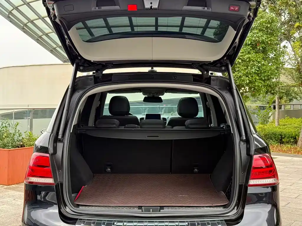 Mercedes-Benz GLE (Import) — миниатюра 24