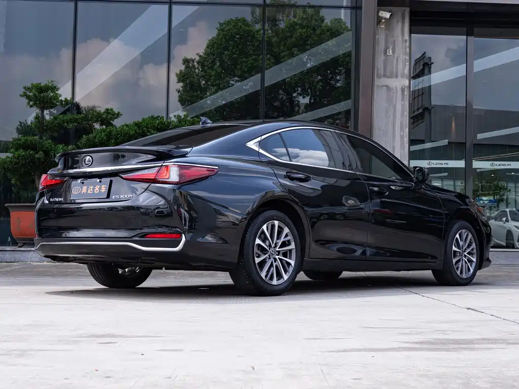 Lexus ES — миниатюра 3