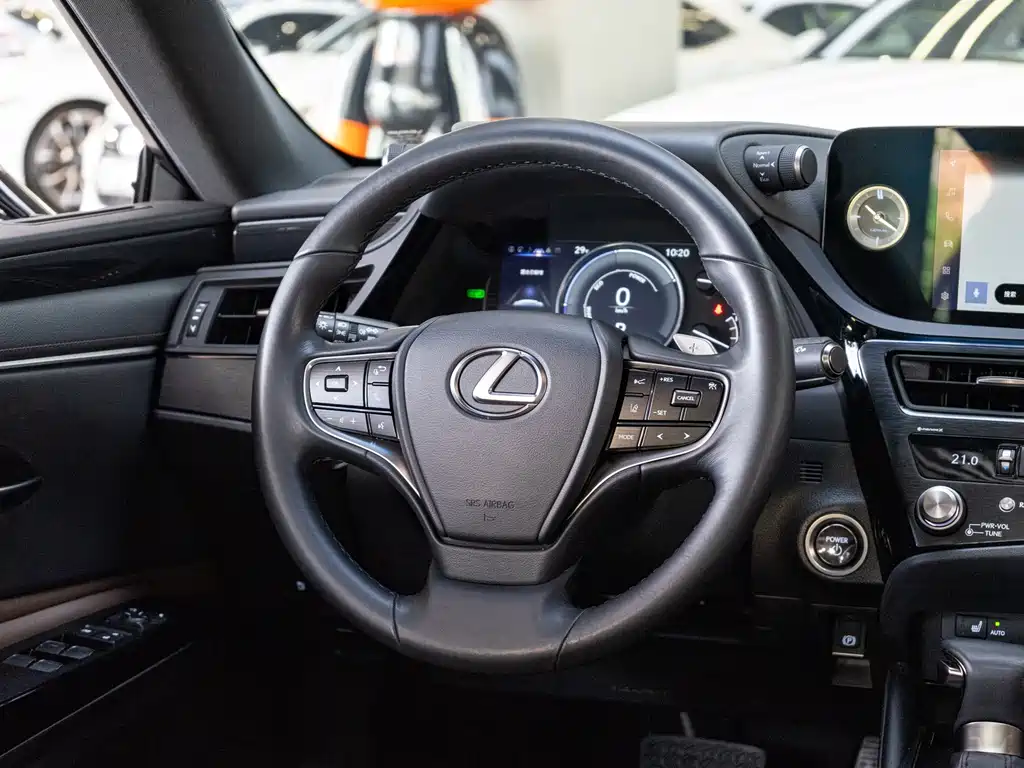 Lexus ES — миниатюра 14