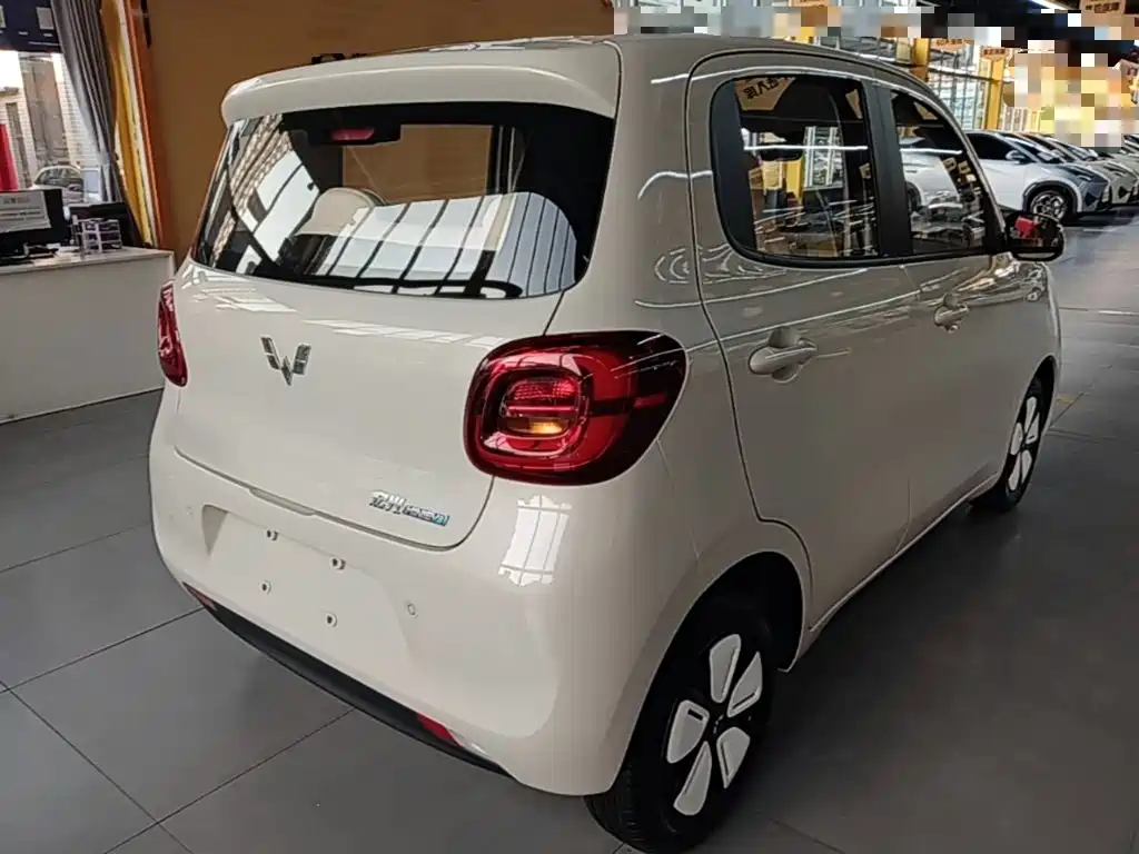 Wuling MINIEV — миниатюра 7