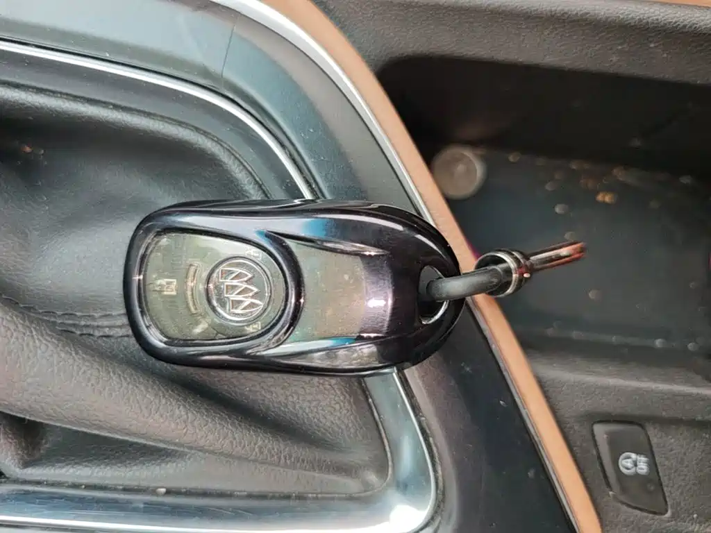Buick GL6 2021 323T Luxury