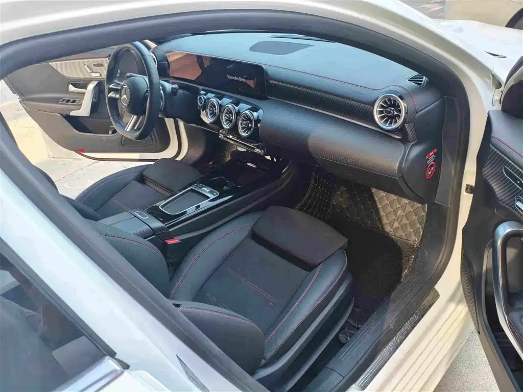 Mercedes-Benz A-Class — миниатюра 6