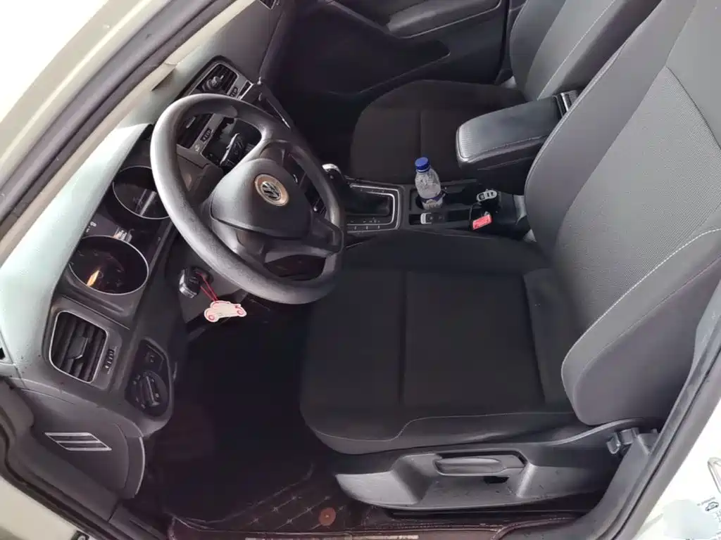 Volkswagen Golf — миниатюра 15