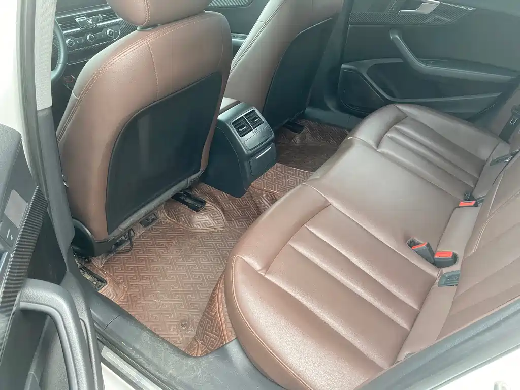 Audi A4L — миниатюра 10