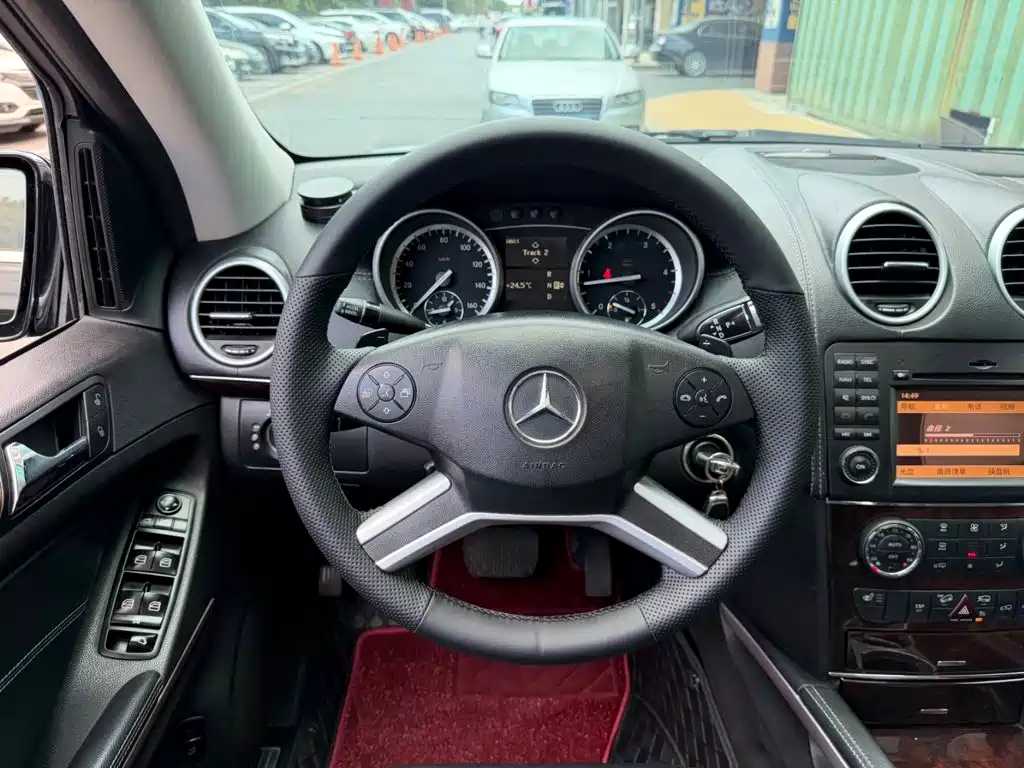Mercedes-Benz GL-Class — миниатюра 5