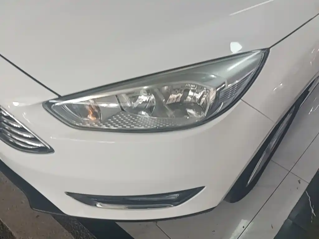 Ford Focus — миниатюра 24