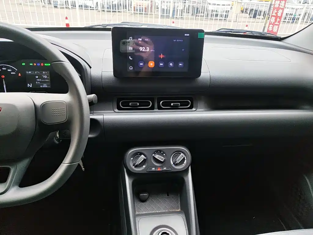 Wuling Hongguang EV — миниатюра 13