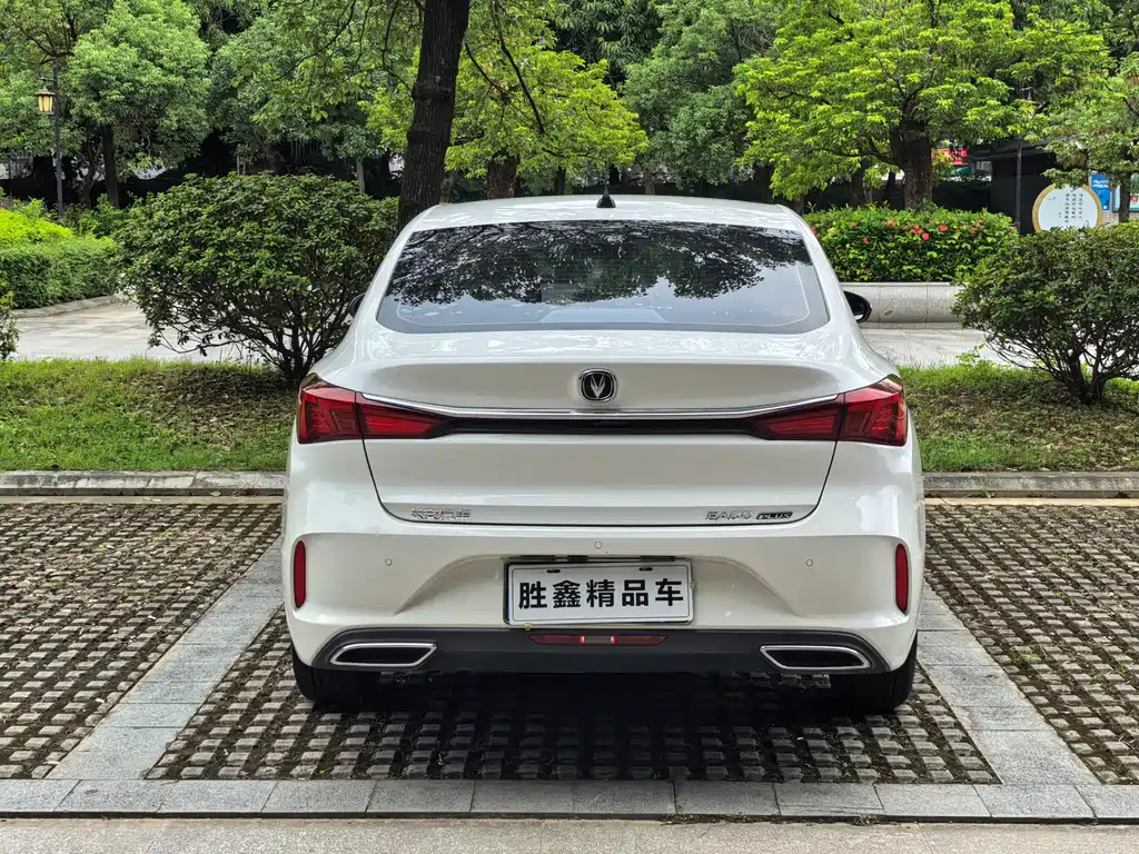 Changan Eado — миниатюра 5