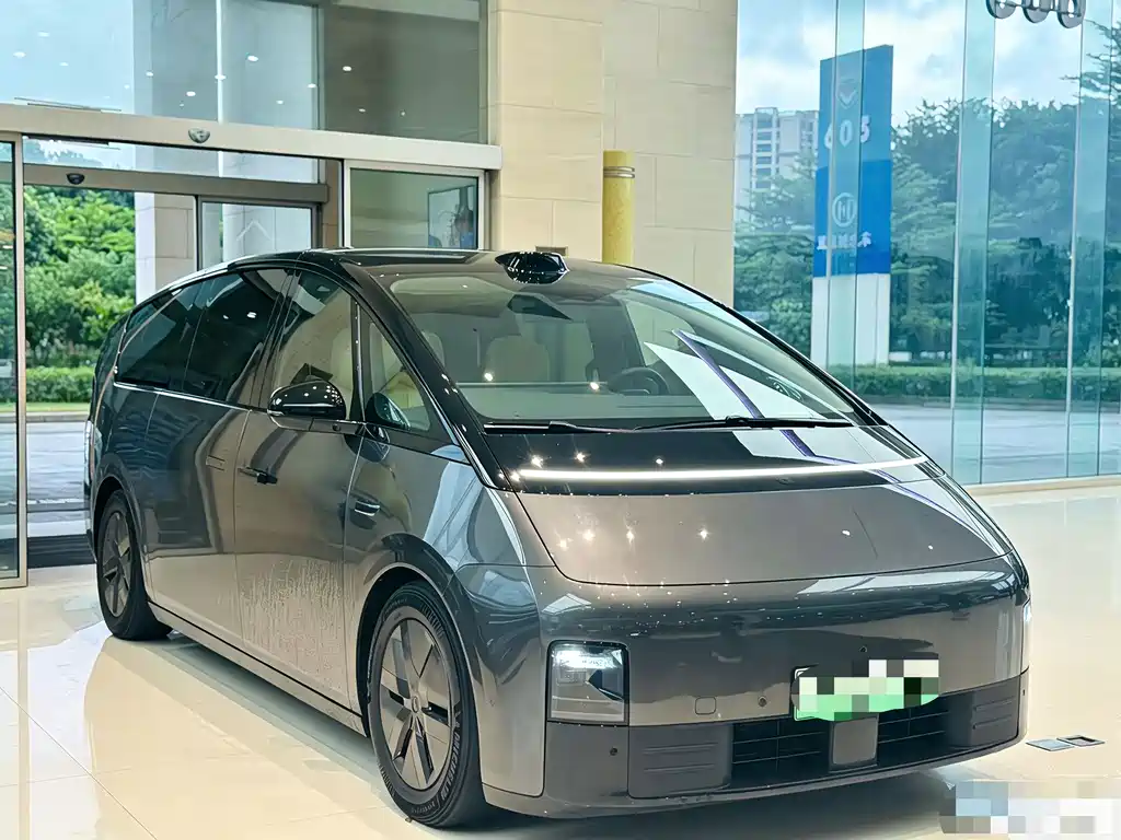 Li Auto Li MEGA — миниатюра 3
