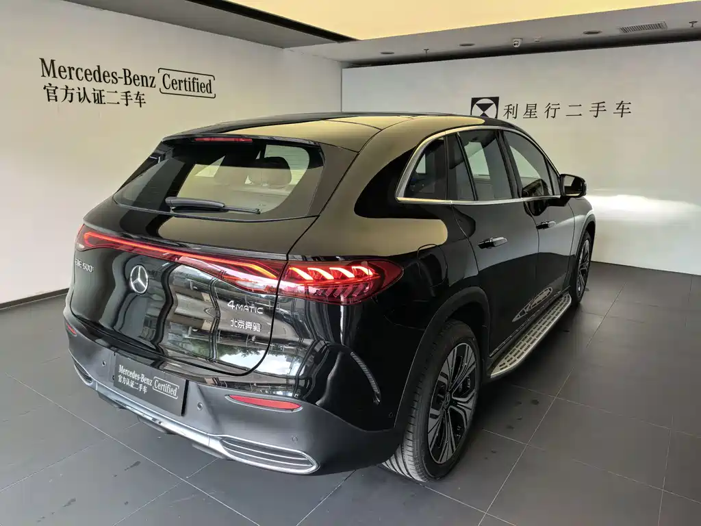 Mercedes-Benz EQE SUV — миниатюра 4