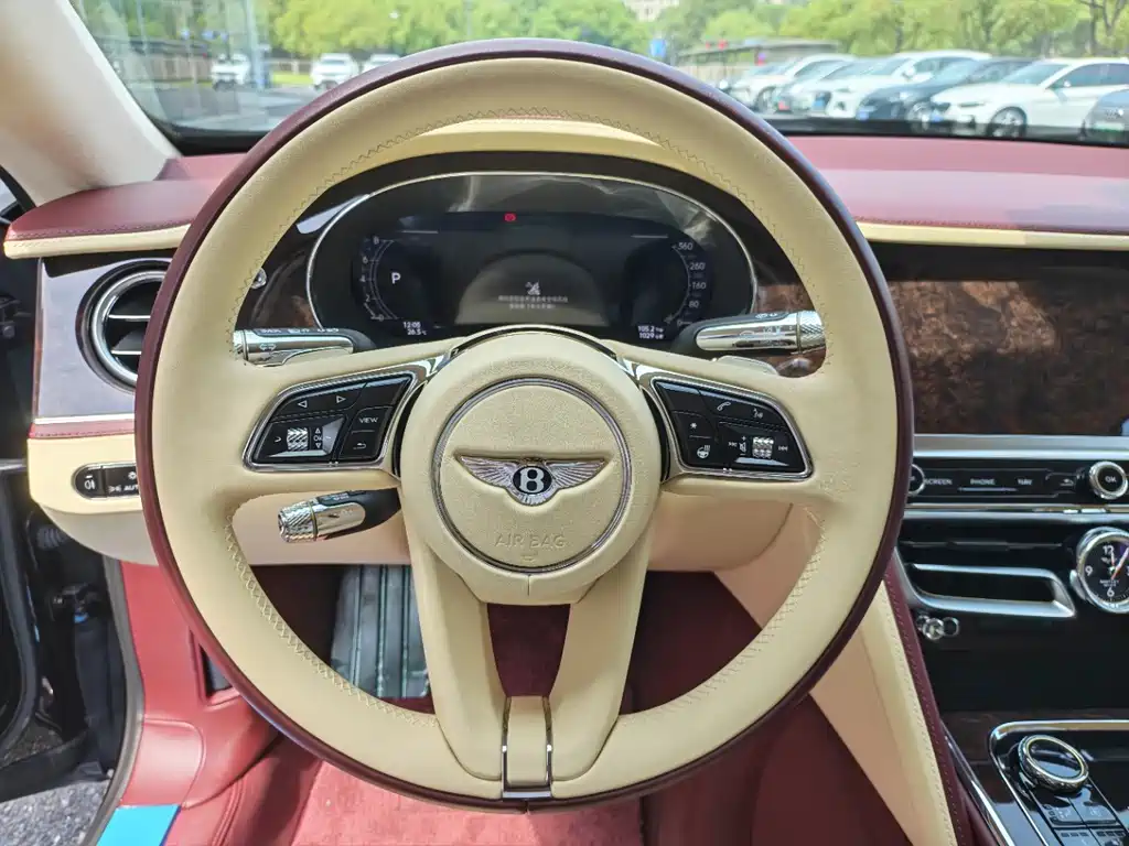 Bentley Flying Spur PHEV — миниатюра 11