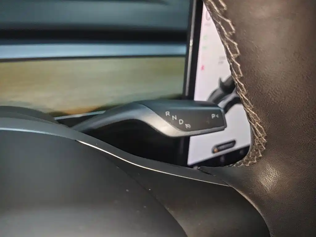 Tesla Model 3 — миниатюра 14