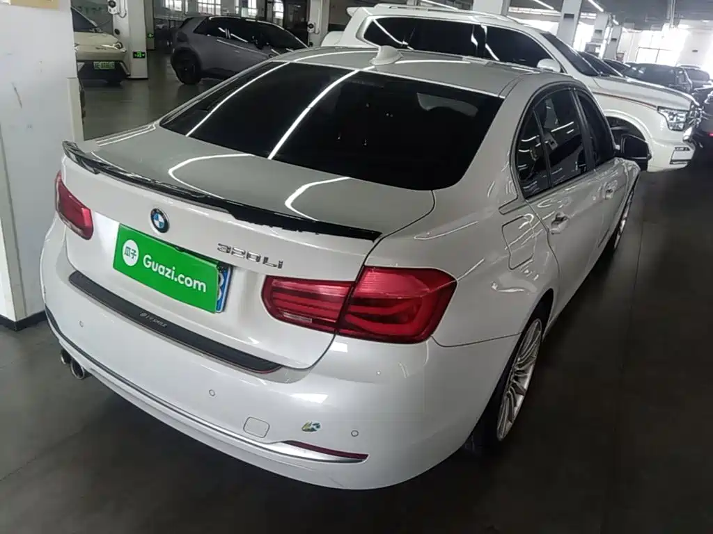 BMW 3 Series — миниатюра 7